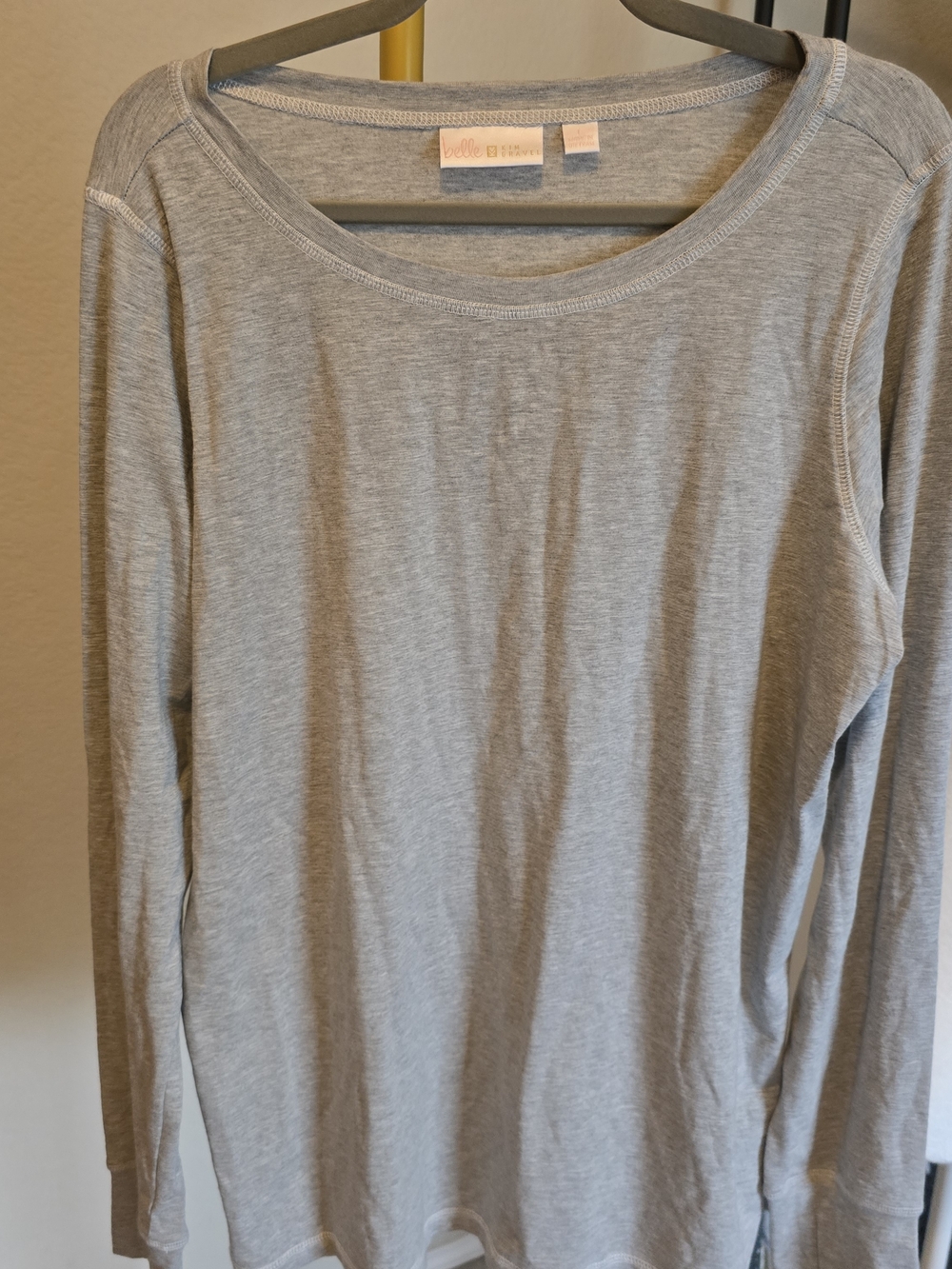 Belle by Kim Gravel Long Sleeve Tee in Light Gray